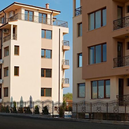 Stanny Court Aparthotel เนเซบาร์ ภายนอก รูปภาพ