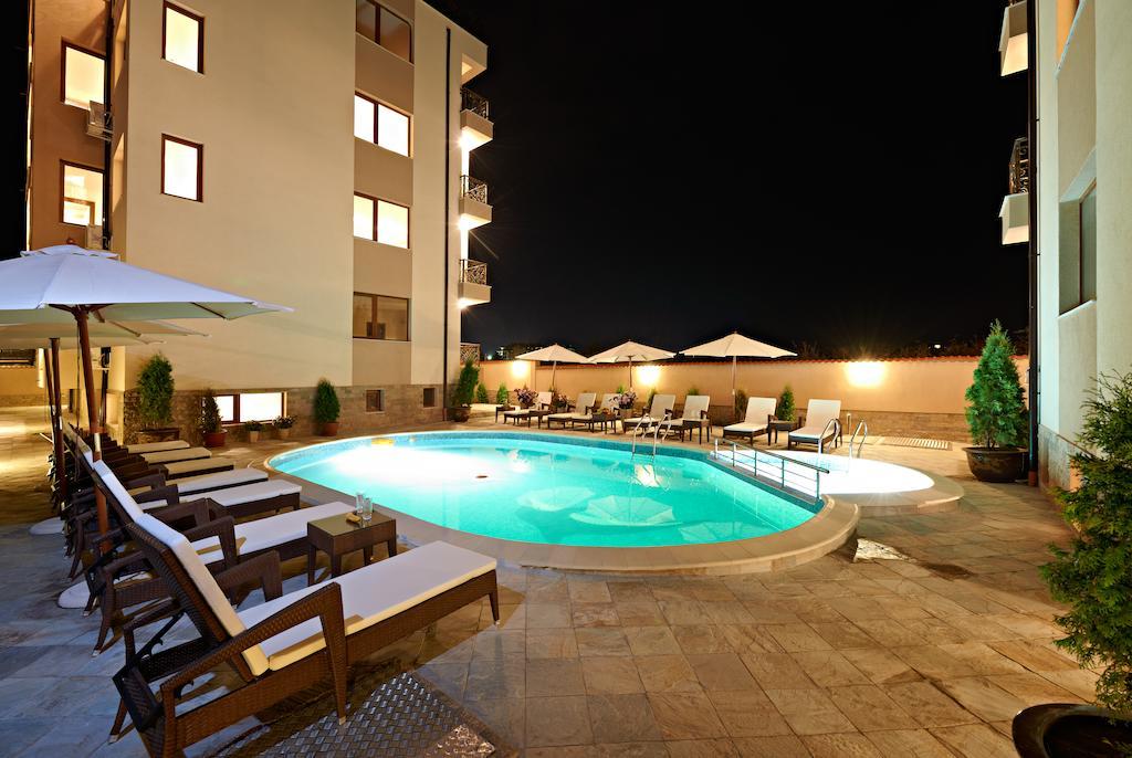 Stanny Court Aparthotel เนเซบาร์ ห้อง รูปภาพ
