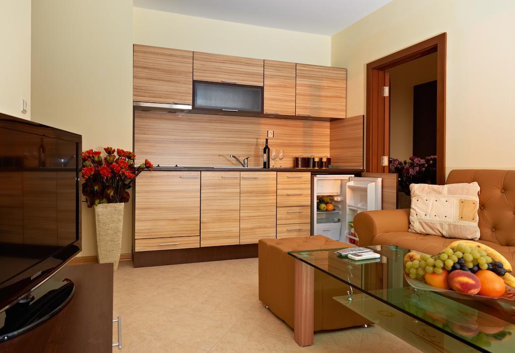 Stanny Court Aparthotel เนเซบาร์ ห้อง รูปภาพ